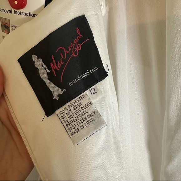 NWT Mac Duggal White and Black Evening Gown Size 12 Style 49003 Prom HoCo Formal - Picture 7 of 11